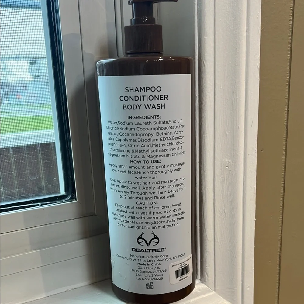 Realtree Sandalwood 3-in-1 Body Wash for Men - Brown
